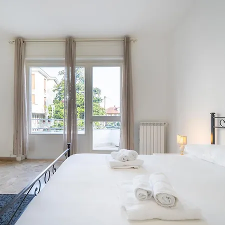 Milano Malpensa 5' - Freepark, Wifi, Ac - 3 Apartment *
