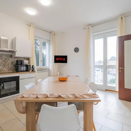 Apartment Milano Malpensa 5' - Freepark, Wifi, Ac - 3 Samarate